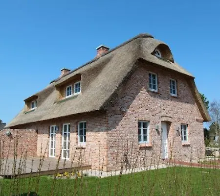 Holiday home Doppelhaushaelfte Huus Freeden 1